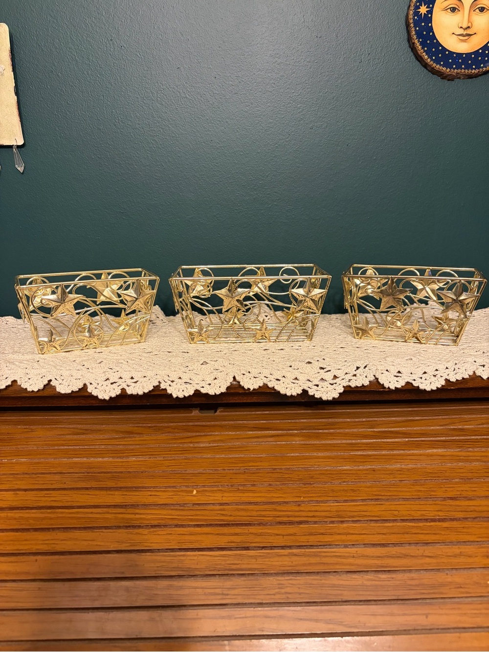 Vintage set of 3 gold star baskets